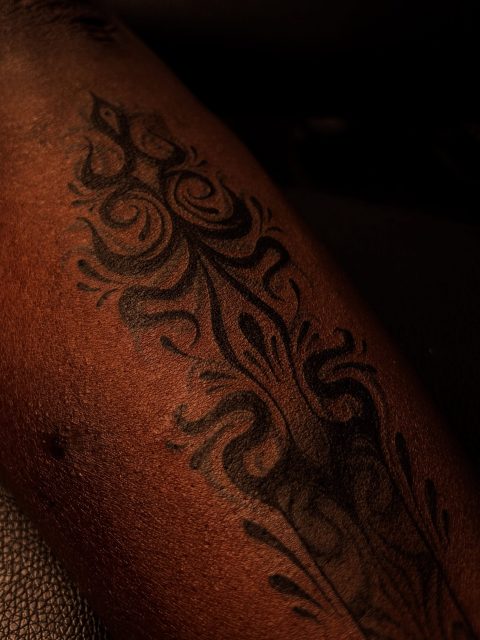 Flash adopté pour Stéphane 🤚🏼🧿 lors de mon dernier passage à Lyon 
Merci pour ta confiance et la good vibe ✨
•
#triblornemental #tribaltattoo #darkskintattoos #ornementaltattoo #lyontattoo
